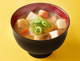 【参考】従来の「豚汁」(税込240円/243kcal)