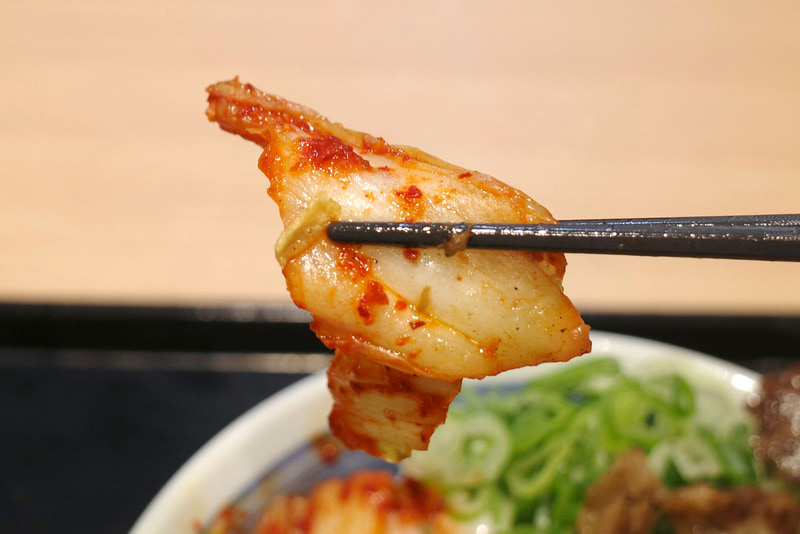 キムチは塩気は程々に、辛味強強！