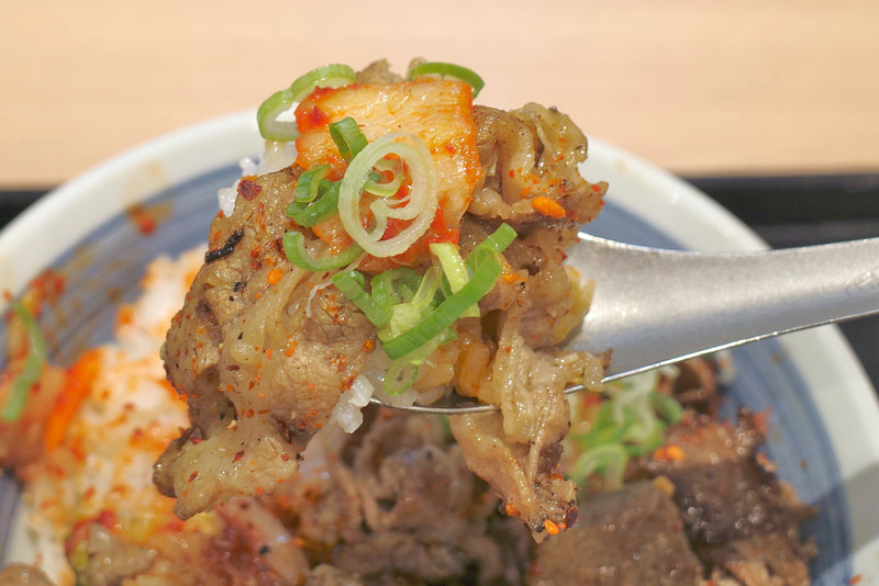 やみつき旨辛秘伝の粉によって、刺激的でハマる美味しさに進化したことを舌の上で実感しながらFINISH！