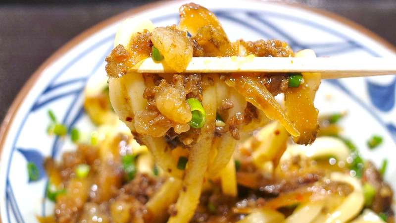 うどんに薬味や飛騨牛のしぐれ煮の味が重なり合うことで、高級感のある「牛丼」を堪能するような気分でFINISH!