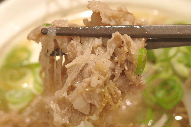 牛肉はお肉と脂身の旨味に満ちて絶品!