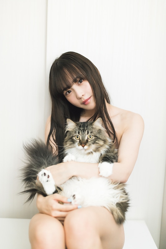 『鈴木Mob. 1st写真集 前代未聞』(徳間書店)　撮影／藤本和典