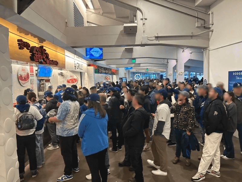 「築地銀だこ ドジャー・スタジアム店」外観