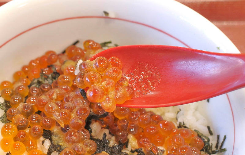 わさび醤油が加わることで後味がピチッと引き締まり、即座に酢飯とペアにして味わいたい!