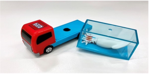 水槽は取り外して遊ぶこともできます