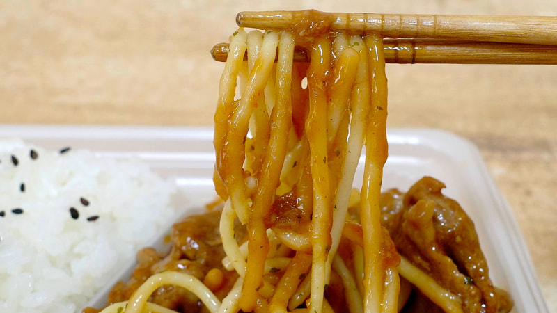 パスタは豚焼肉のタレの効果でご飯のお供にピッタリ!