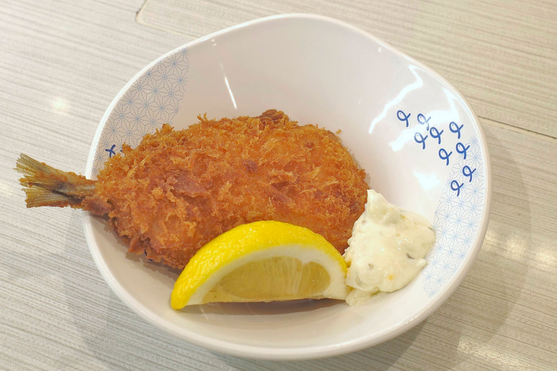 「長崎県産あじのアジフライ(タルタルソース)」は、新鮮なアジの身を使っているのか、何も付けずにほおばっても味の不満ゼロ!