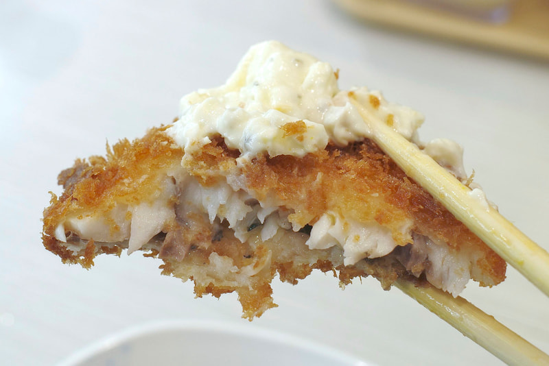 「長崎県産あじのアジフライ(タルタルソース)」は、揚げ具合、身のフレッシュ感がずば抜けた長崎県産あじのアジフライに味を整えるタルタルソース、レモン汁が加わることでお酒が恋しくなる美味しさにパワーアップ!