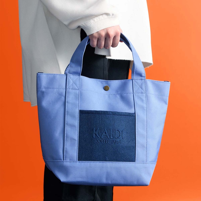 コーヒー福袋人気セットバッグを持ったイメージ