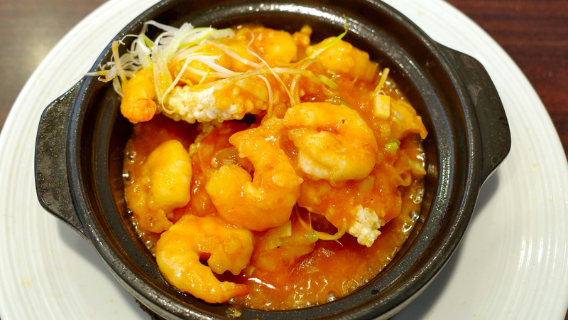 「海老チリ熱々おこげ」も「牡蠣の土鍋焼き(ホイル包み)」に負けないくらいに激熱!