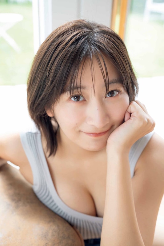 (c)榎原依那／白泉社　撮影／小池伸一郎