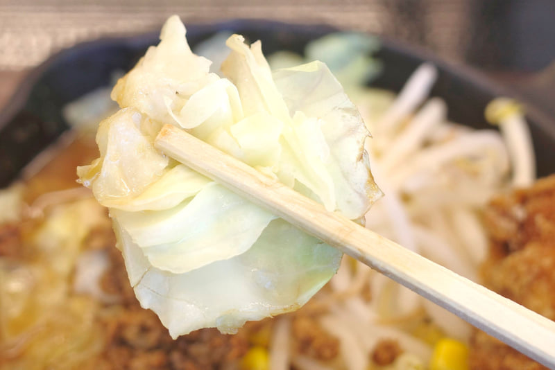 キャベツは味噌スープの味を邪魔しない軽やかな甘味がグー!
