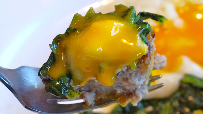 トリュフソースやほうれん草のソテーをまとわせたグラフォアとハンバーグに、さらにアリゴ風マッシュポテトをプラスすることで味の深みがマシマシに!