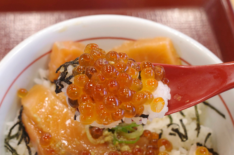 「いくら丼」は言わずもがな味の満足度高め!