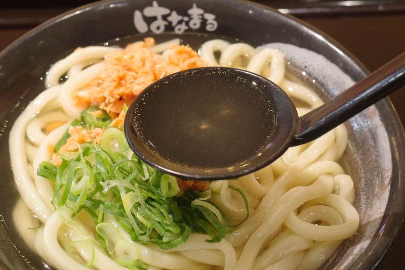 つゆは旨味が豊かで申し分ないものの、もう少し塩気が欲しいのが本音!