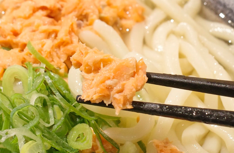 紅鮭は旨味よりも塩気が先に来るので、単体だと塩辛く感じます