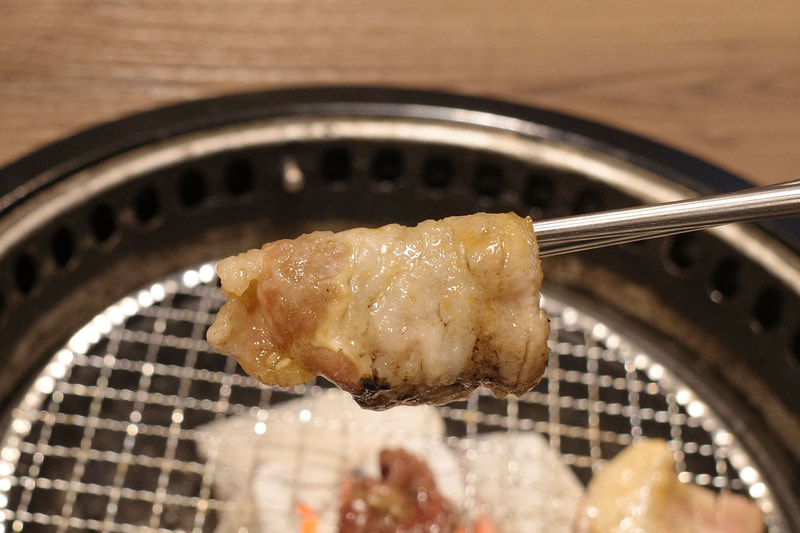 ジューシーカルビは兎にも角にも脂の旨味に満ちています!