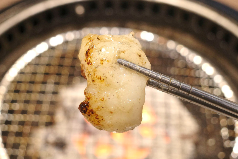 シマチョウは素材の旨味と、塩だれ味の主張がともに強強!