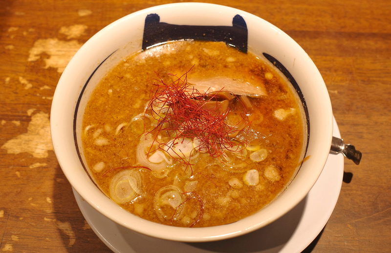 「ゴマ香る味噌ラーメン」は、名前の如くゴマのアロマがムンムン!