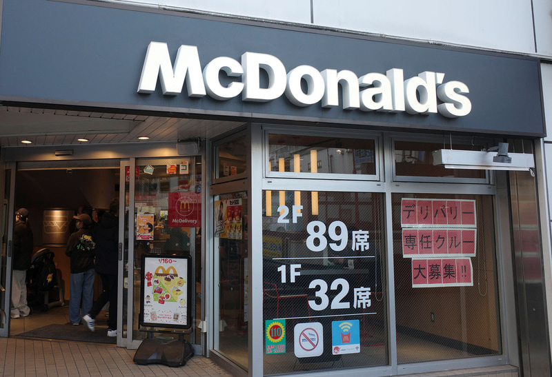 お店入口では特に新商品のアピールは無し!