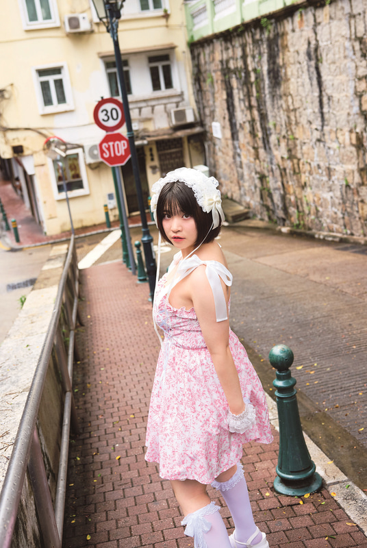 先行カット　根本凪/撮影:鈴木大喜(扶桑社刊)