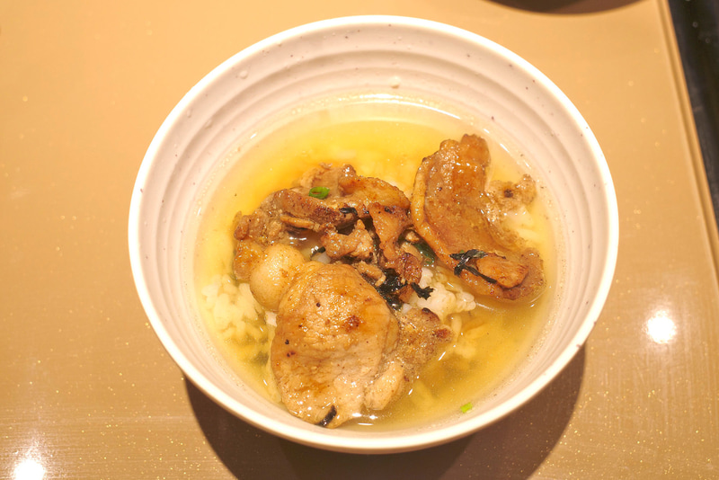 出汁を組み合わせることでお茶漬けのような姿に変身!