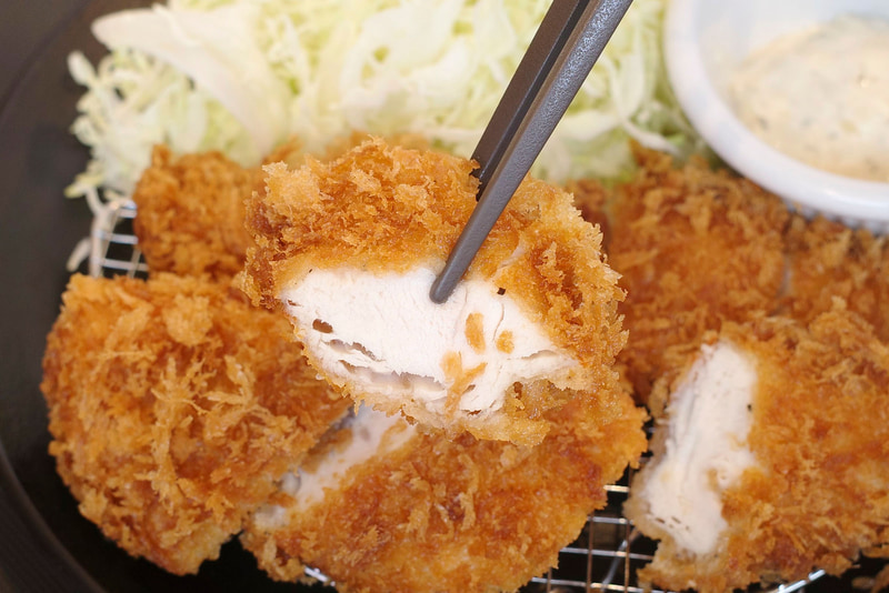 ささみかつは揚げ具合、素材感は申し分ないものの下味がメチャ薄め!