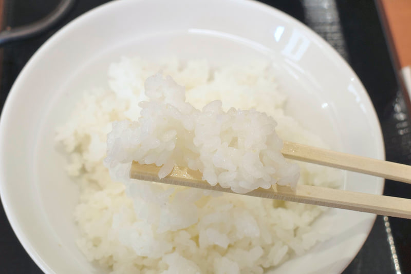 おかずを受け止めるご飯は固めの炊き加減!