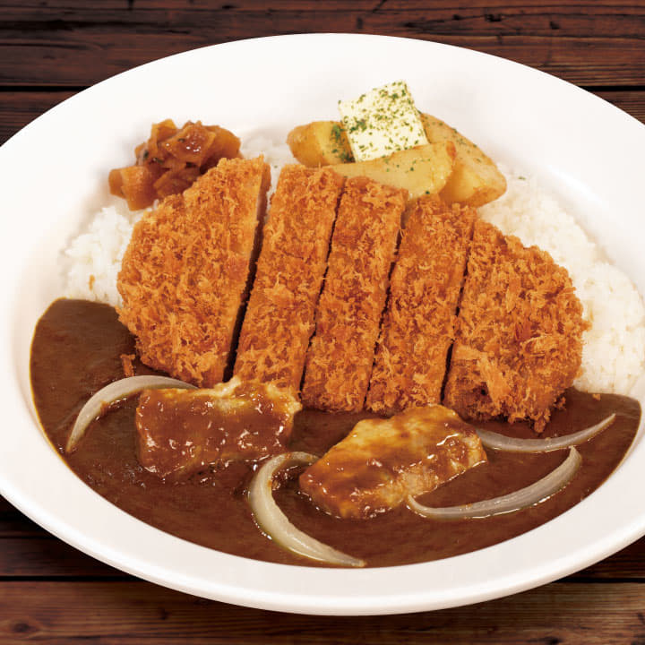 濃厚 コク旨ロースかつビーフカレー(1,462kcal)　1,290円