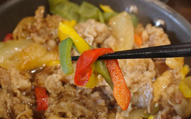 緑・黄・赤ピーマンは色鮮やかかつ、味も良好!