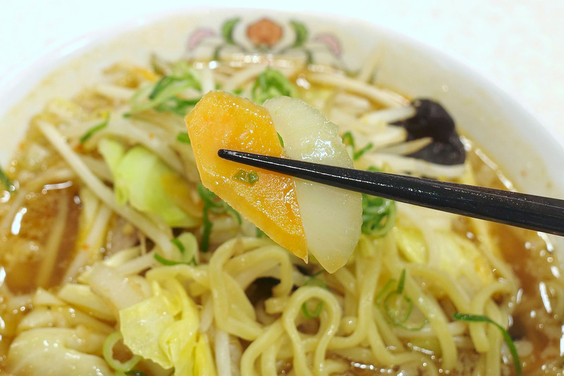 玉ねぎと人参はスープの味を上回るレベルで甘々!