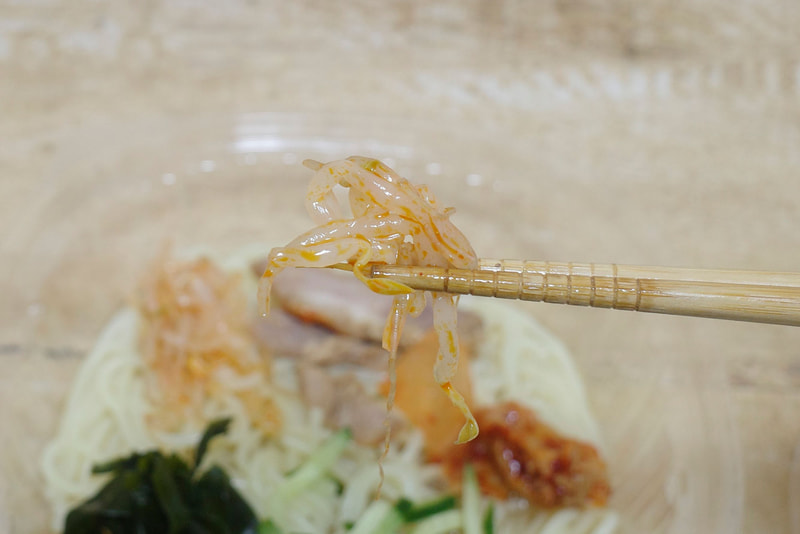 もやしは絶妙な辛さがグー!