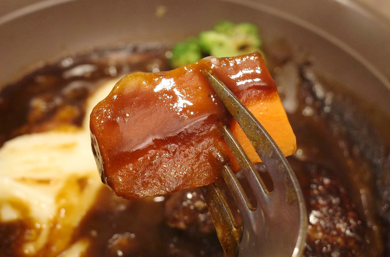 人参はメチャ甘く、食事の後半に差し掛かったタイミングでつまみたい!