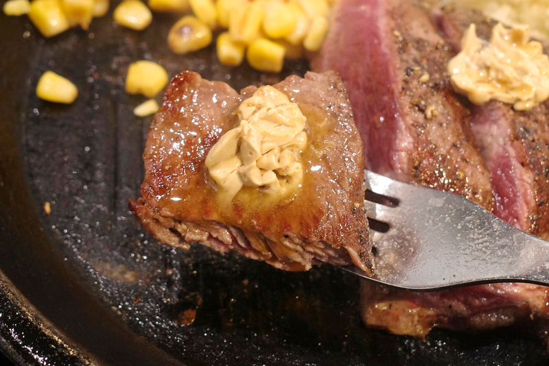 US産ブレードミートステーキにバターをプラスすることで思わず「ライス」が恋しくなります!