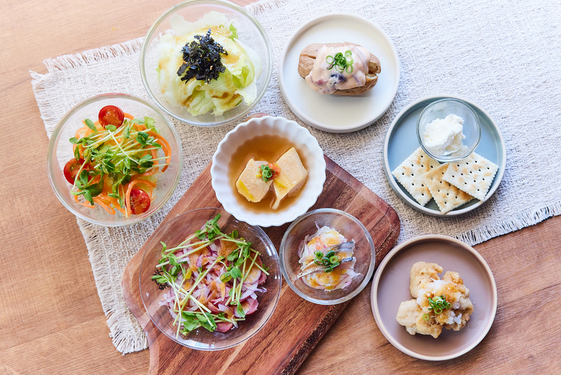 【単品】逸品料理・サラダ：各400円(税込440円)