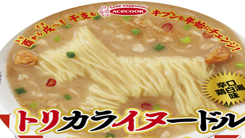 フタにも麺犬が 鶏唐揚げとカライヌードルで年跨ぎを表現したカップ麺 トリカライヌードル 辛口鶏白湯味 が元日に発売 お正月にぴったりの一杯 ネタとぴ
